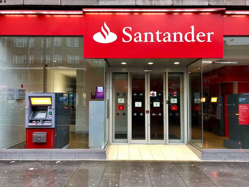 santander-to-close-111-branch-locations