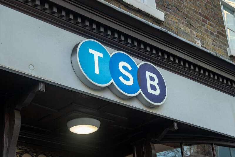 hsbc-and-tsb-launch-mortgages-at-record-low-rate-of-0.94 (1)