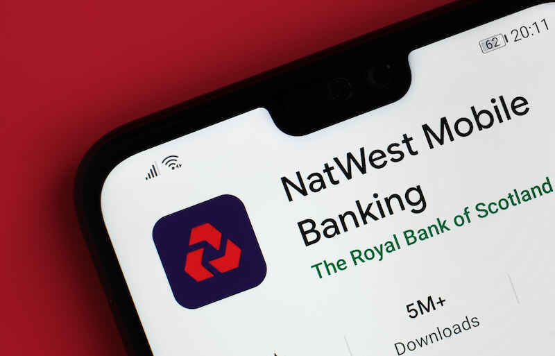 Glitch Sees More than 100,000 NatWest Debit Cardholders Charged Twice (1)