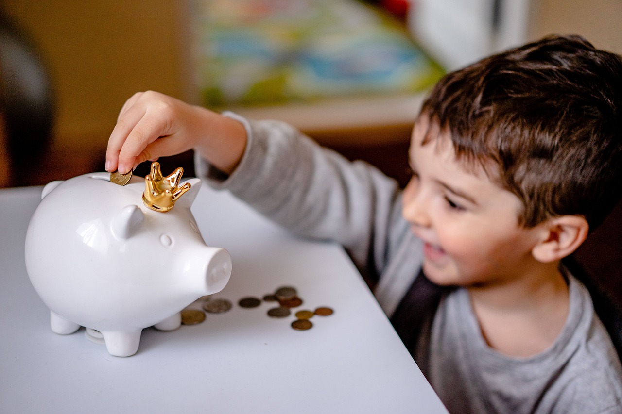 Should you be giving your kids pocket money?